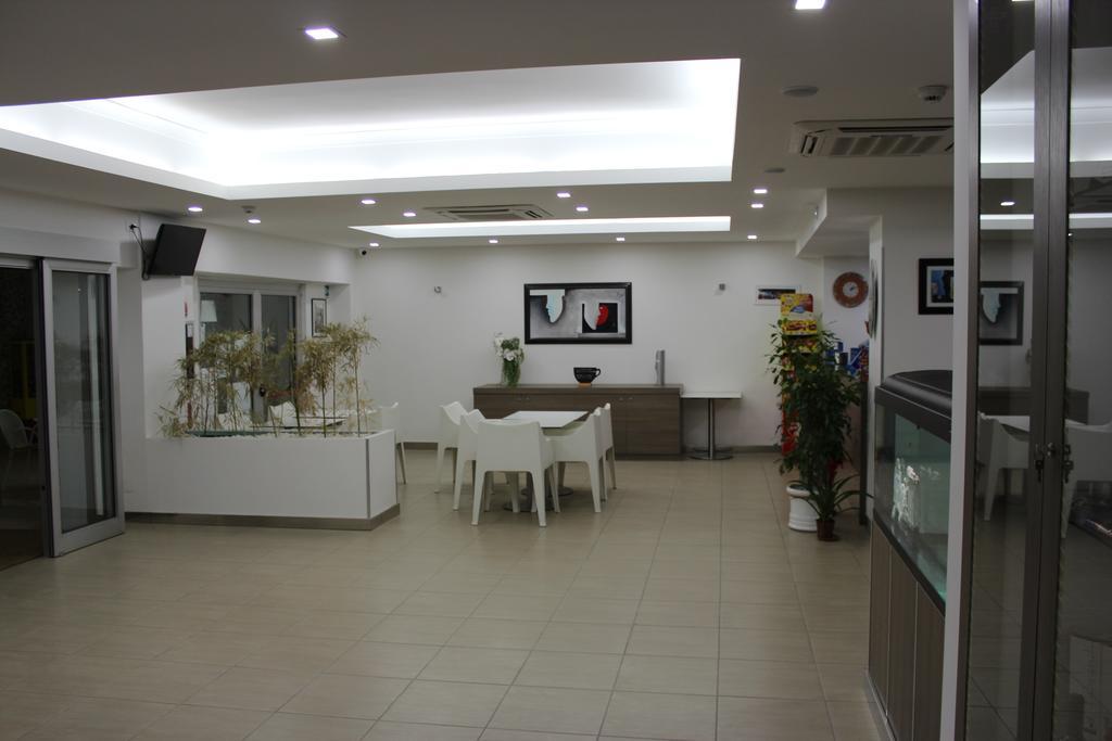 Hotel Poseidon Corigliano Calabro Luaran gambar