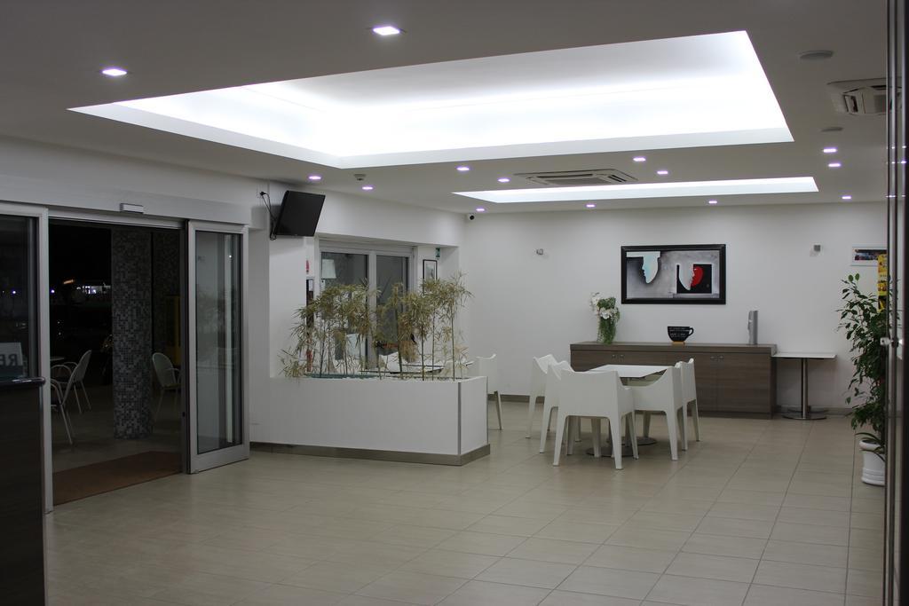Hotel Poseidon Corigliano Calabro Luaran gambar